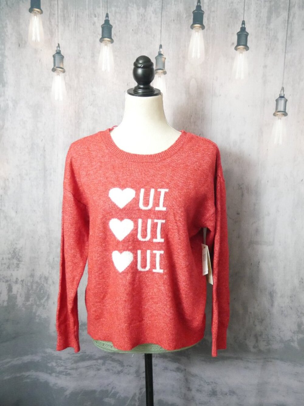 Madison + Hudson Salmon/ Red Sweater Large